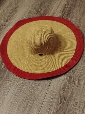 Papillon Blanc Wide Brim Floppy Hat in Taupe